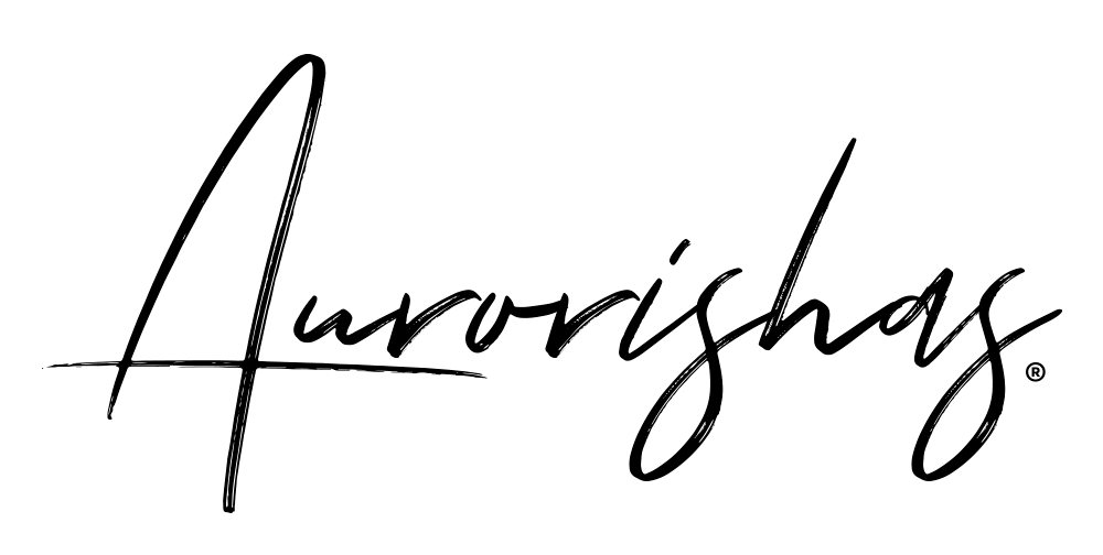 Isha Lashes Logo